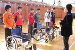 音更下士幌小５年生　車いす体験学習  写真3