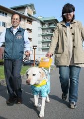 盲導犬との歩行を体験　十勝獣医師会が企画  写真3