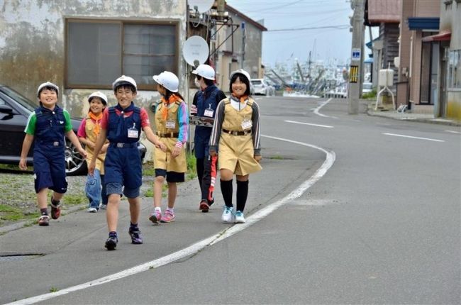 【写真】防災探検で有事に備える　広尾・野塚少年消防ク 