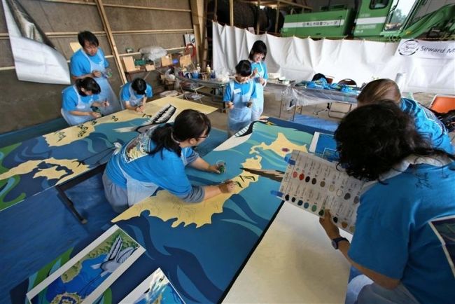 【写真】壁画制作大詰め 帯広・スワード両市民