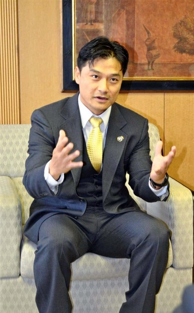 【写真】壁画除幕でスワード市長来帯　米沢市長表敬