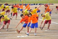 若さ躍動　中学校で体育祭開幕  写真2