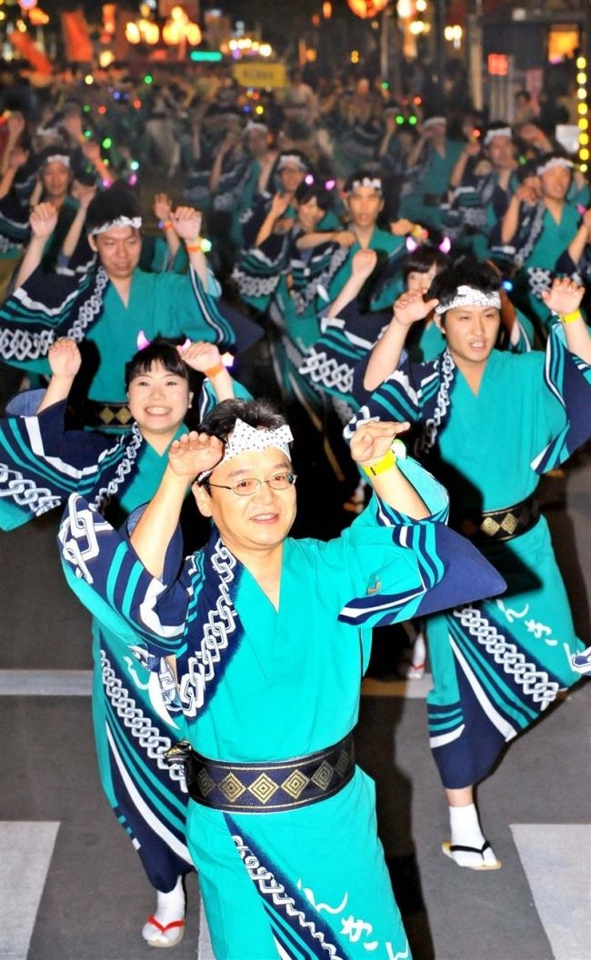【写真】中心街を華やかに おびひろ盆おどり始まる