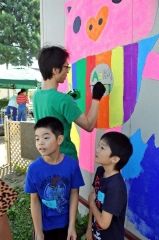 青葉学童保育センターで「大落書き大会」　建て替える建物に感謝  7