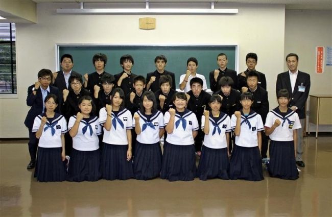 【写真】道陸上大会出場の中学生が教育長にあいさつ　清水 