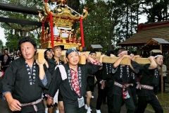 威勢良くみこし渡御　芽室神社秋季例大祭  8