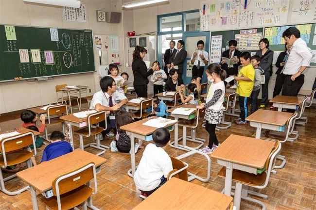 【写真】授業のユニバーサルデザイン化　新得小で公開研究会 