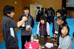 バター作りやクイズで交流　ふれあいｉｎ鹿追  5