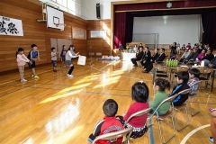 児童が野菜販売　鹿追・笹川小  5