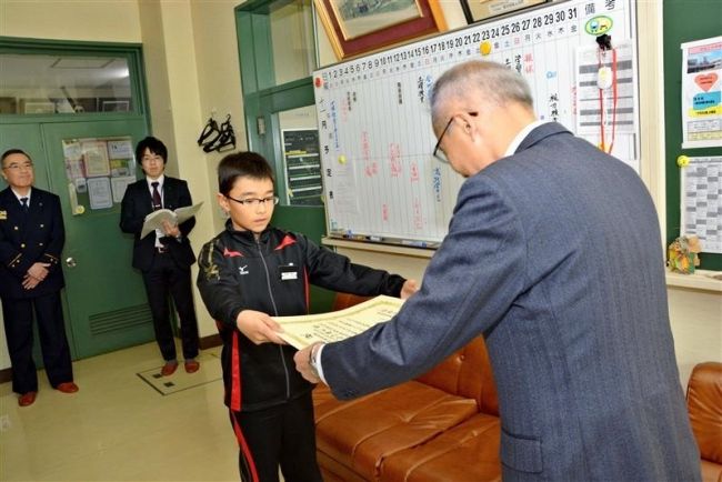 【写真】新得小谷口君、防火作文で道消防協会長賞 