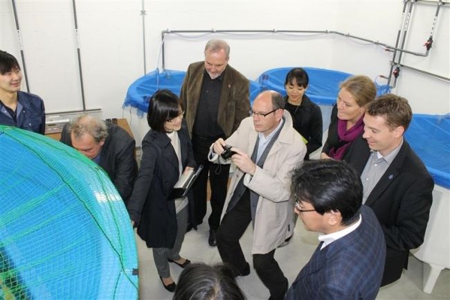 鹿追環境保全センター視察　バイオマスシンポのドイツ代表団 