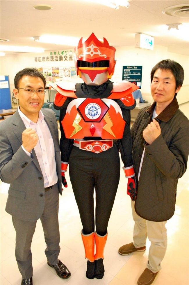 ジバサンダー誕生　ゆるキャラの次は戦隊もの