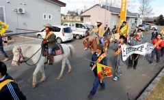 道産子で防犯・交通安全パレード　芽室町上美生  3