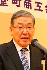 あいさつする谷口副会長