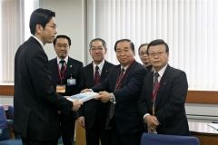 鹿追高に看護科設置を要望　町長、議長らが知事に  2