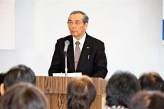 森田さんに博士号授与　鹿追白寿大学修了式  5