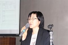 パーキンソン病を発症した時の手続きについて話す中山主査