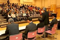 芽室町議選の立候補予定者が自身の政策を語った発表会