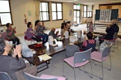 地域交流サロン「仲区なかよし会」、園芸など学ぶ 音更 3
