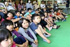 熊谷さん母校でふれあい音楽会　鹿追通明小  7