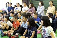 熊谷さん母校でふれあい音楽会　鹿追通明小  8