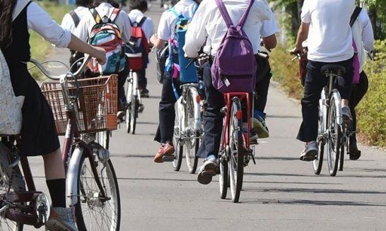 改正道交法施行３週間　今も続く自転車危険運転 