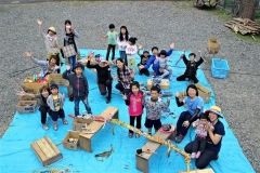 子供たちが流木アート挑戦　広尾  2