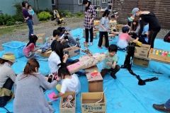 子供たちが流木アート挑戦　広尾  4