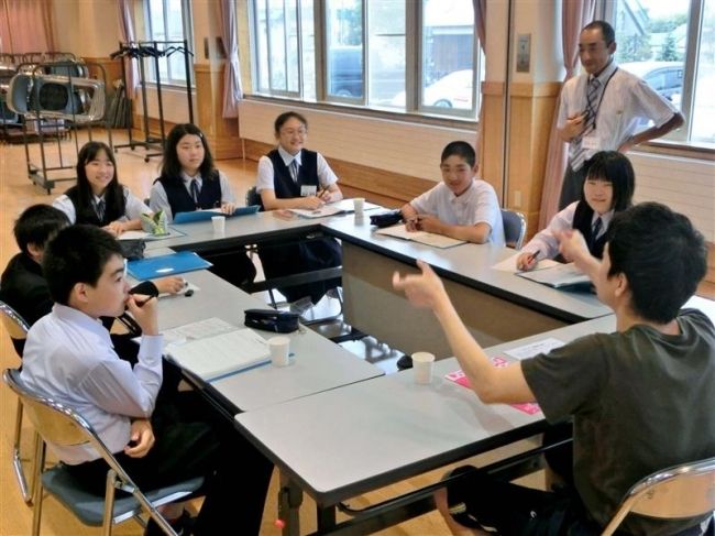 【写真】手話でわかふじ寮利用者と交流　新得中 