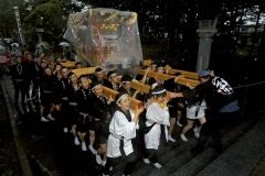 雨中のみこし担ぎ威勢良く　芽室神社例大祭  3
