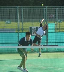 団体女子帯南商3連覇、男子音更V2 十勝地区高校テニス新人戦