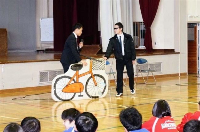 【写真】不審者への対応学ぶ　上士幌中