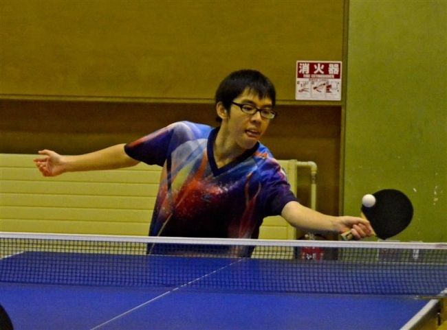 前川男子２冠、鎌田女子単Ｖ　高校卓球新人戦十勝予選