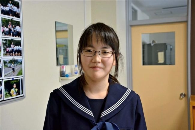【写真】税の作文コンクール道知事賞 清水中の岡崎さん 他に3人入賞