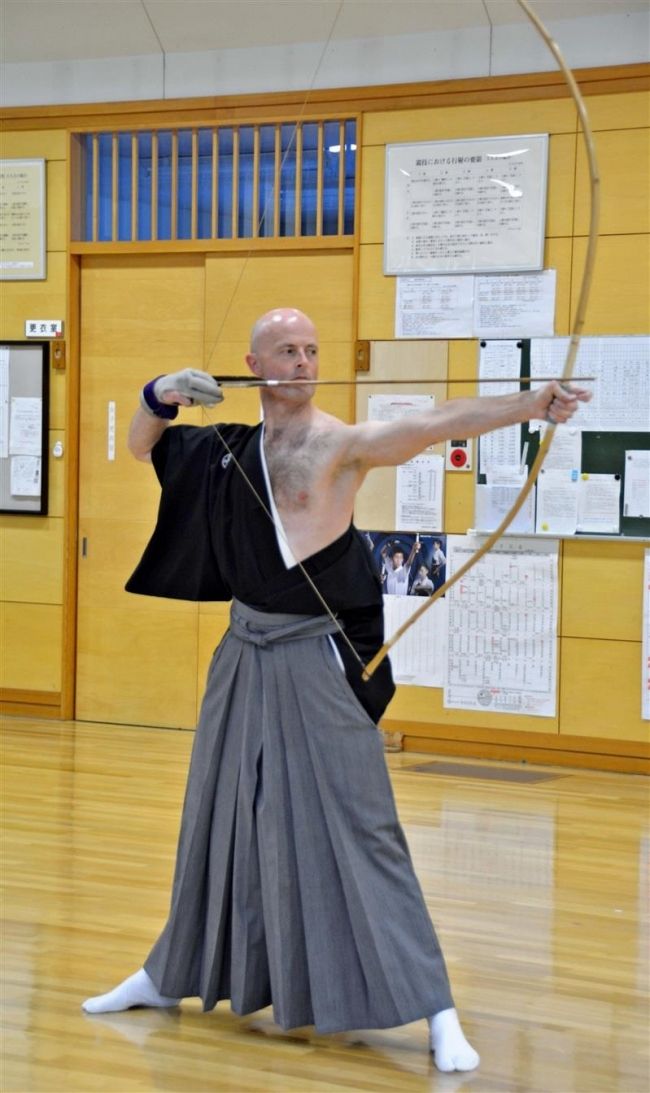 グレゴリーさん納射　帯広弓道協会昇格・昇段祝賀射会