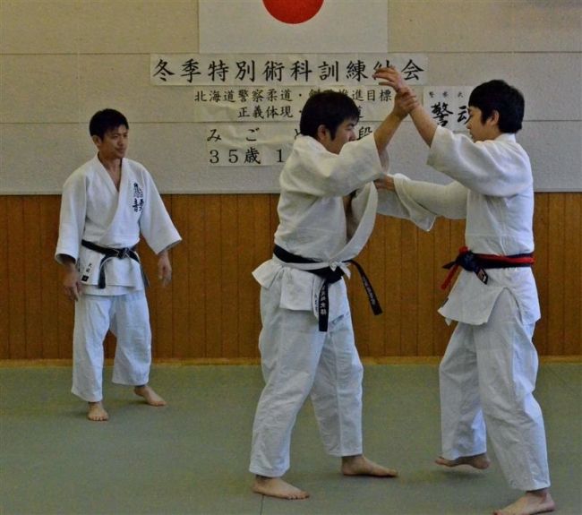 【写真】柔剣道の訓練成果を披露　本別署で納会