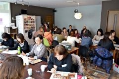 起業に興味のある女性が集まったセミナー