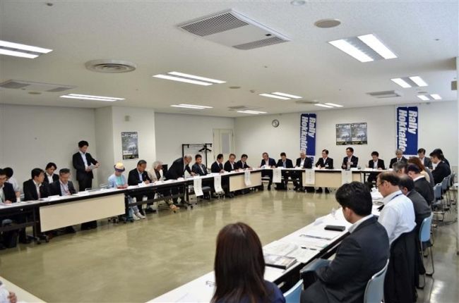 【写真】米沢会長を再任　国際ラリー支援歓迎実行委員会が総会