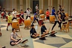 競演へ管内３団体合同練習　和太鼓松村組の士幌公演 5