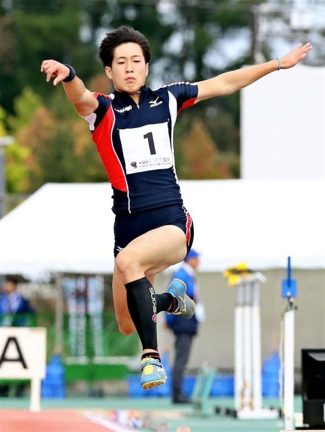 【写真】帯農高の水谷司陸上三段跳び2連覇達成 いわて国体