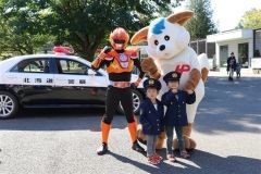 動物園で防犯啓発　帯広署