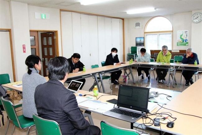 【写真】６人が参加　台風支援のカタログギフト説明会