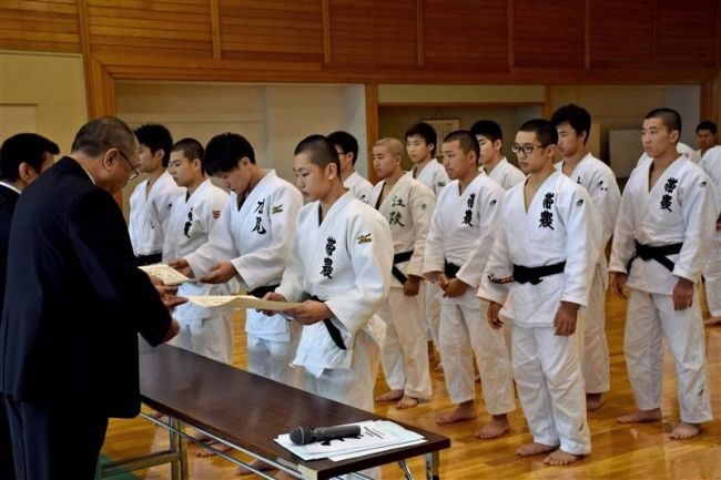 【写真】帯農完全V団体13連覇 高校柔道選手権十勝支部大会