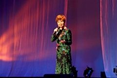 美しい歌声で会場を沸かせた園さん