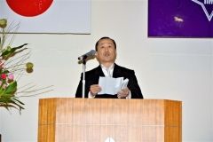 式辞を述べる池田校長