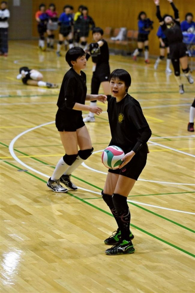 【写真】明日見、加納、酒井活躍誓う 中学バレー道選抜入り