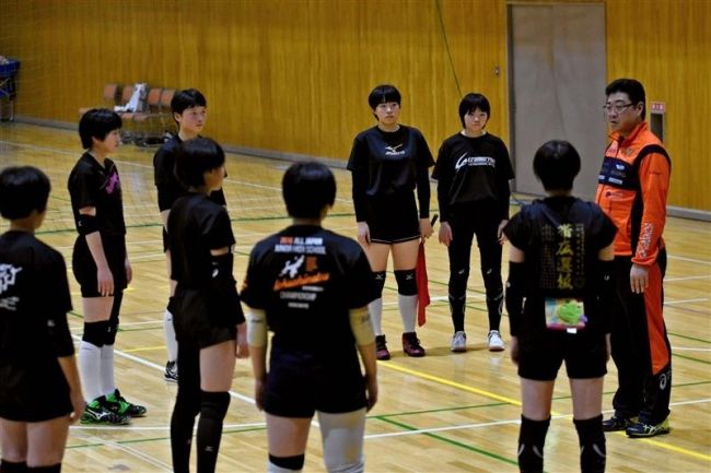 【写真】明日見、加納、酒井活躍誓う 中学バレー道選抜入り
