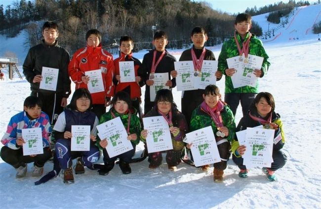 【写真】柳澤3年連続2冠 全十勝中体連スキー
