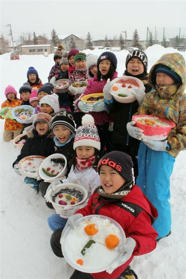 【写真】野菜使ったお面できたよ 氷まつりで展示 帯広つつじが丘小
