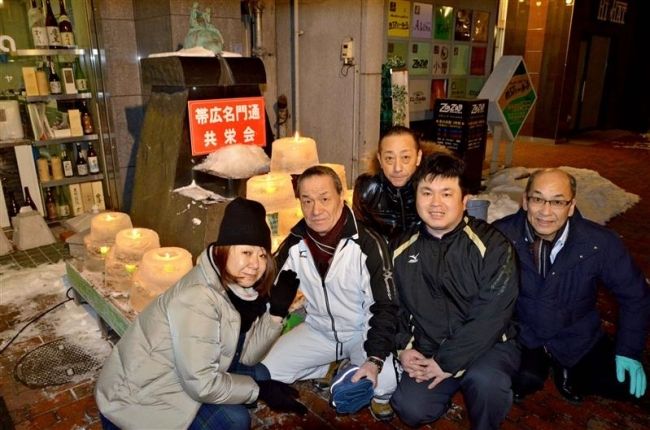【写真】名門通に手作り氷灯２　帯広